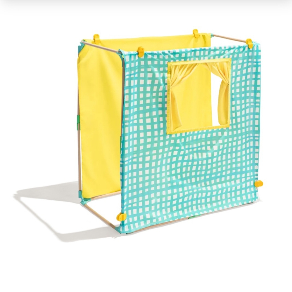 LOVEVERY Puppet Theater from The Storyteller Kit.